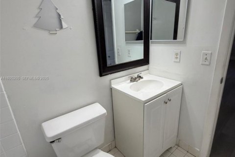 Condominio en venta en Hialeah, Florida, 2 dormitorios, 91.97 m2 № 1986081 - foto 21