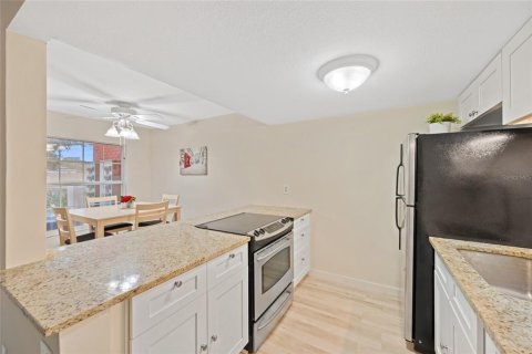 Copropriété à vendre à Saint Petersburg, Floride: 1 chambre, 58.53 m2 № 2098024 - photo 3