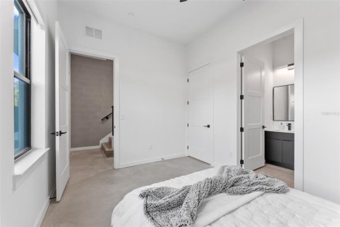 Touwnhouse à vendre à Tampa, Floride: 3 chambres, 195.47 m2 № 2418571 - photo 6