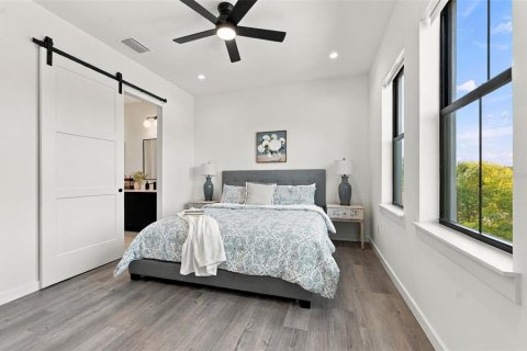 Touwnhouse à vendre à Tampa, Floride: 3 chambres, 195.47 m2 № 2418571 - photo 23