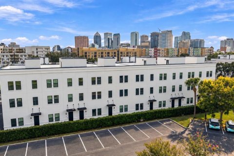 Touwnhouse à Tampa, Floride 3 chambres, 195.47 m2 № 2418571