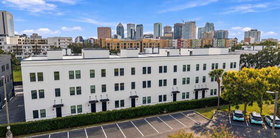 Touwnhouse à Tampa, Floride 3 chambres, 195.47 m2 № 2418571