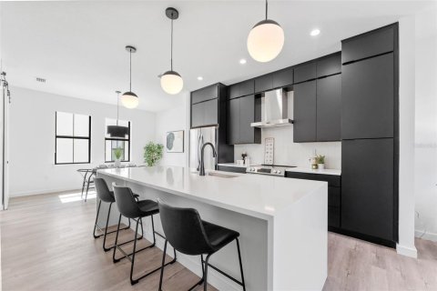 Touwnhouse à vendre à Tampa, Floride: 3 chambres, 195.47 m2 № 2418571 - photo 8