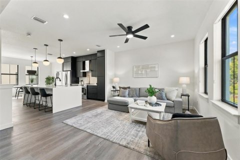 Touwnhouse à vendre à Tampa, Floride: 3 chambres, 195.47 m2 № 2418571 - photo 15