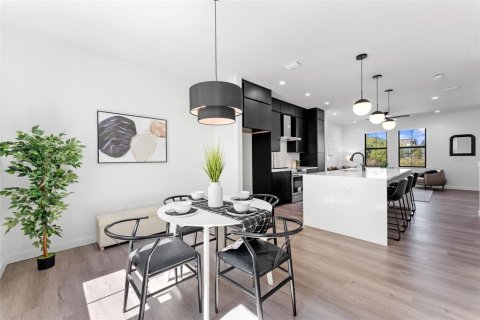 Touwnhouse à vendre à Tampa, Floride: 3 chambres, 195.47 m2 № 2418571 - photo 12