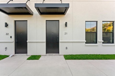 Touwnhouse à vendre à Tampa, Floride: 3 chambres, 195.47 m2 № 2418571 - photo 3
