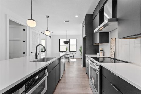 Touwnhouse à vendre à Tampa, Floride: 3 chambres, 195.47 m2 № 2418571 - photo 9