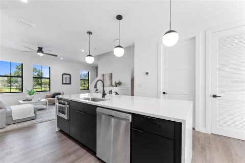 Touwnhouse à vendre à Tampa, Floride: 3 chambres, 195.47 m2 № 2418571 - photo 10