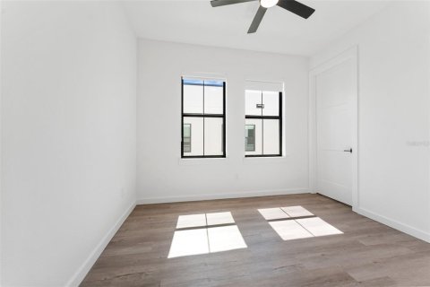 Touwnhouse à vendre à Tampa, Floride: 3 chambres, 195.47 m2 № 2418571 - photo 28