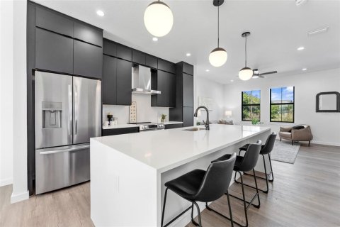 Touwnhouse à vendre à Tampa, Floride: 3 chambres, 195.47 m2 № 2418571 - photo 11