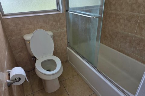 House in Maitland, Florida 4 bedrooms, 180.14 sq.m. № 2211156 - photo 7