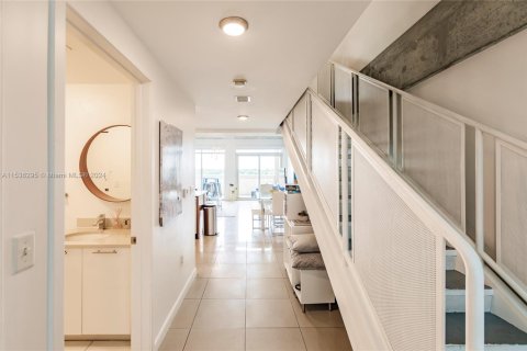 Condominio en alquiler en Miami, Florida, 2 dormitorios, 117.89 m2 № 1938100 - foto 13