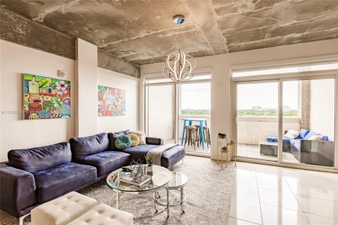 Copropriété à louer à Miami, Floride: 2 chambres, 117.89 m2 № 1938100 - photo 3
