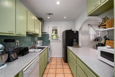 Condo in Ocala, Florida, 3 bedrooms  № 2108630 - photo 8