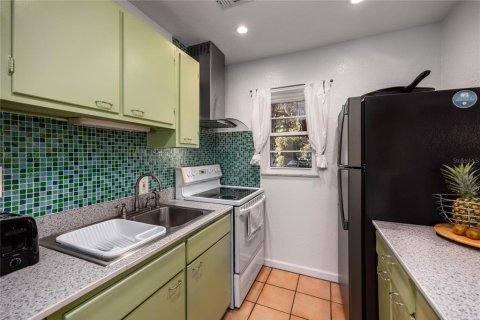 Condo in Ocala, Florida, 3 bedrooms  № 2108630 - photo 9