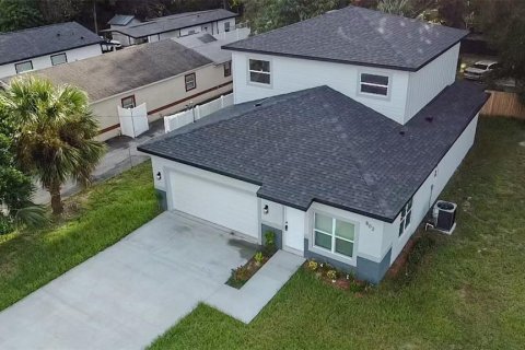Casa en Apopka, Florida 4 dormitorios, 212 m2 № 2379494