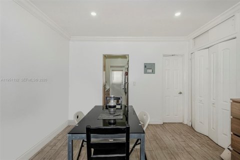 Купить кондоминиум в Майами-Бич, Флорида 38.74м2, № 2008001 - фото 3