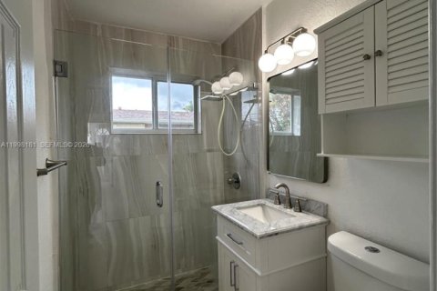 Casa en alquiler en Miami, Florida, 3 dormitorios, 107.77 m2 № 2060881 - foto 12