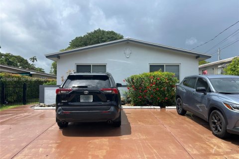 Casa en alquiler en Miami, Florida, 3 dormitorios, 107.77 m2 № 2060881 - foto 22