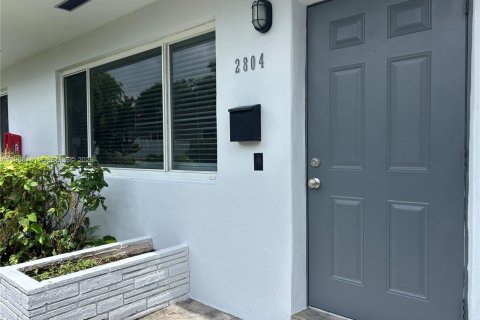 Casa en alquiler en Miami, Florida, 3 dormitorios, 107.77 m2 № 2060881 - foto 19