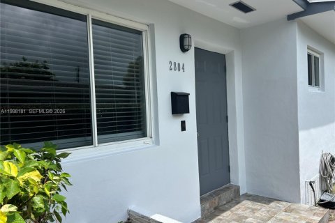 Casa en alquiler en Miami, Florida, 3 dormitorios, 107.77 m2 № 2060881 - foto 20