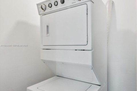 Снять в аренду кондоминиум в Майами-Бич, Флорида 2 спальни, 157.93м2, № 2001054 - фото 12