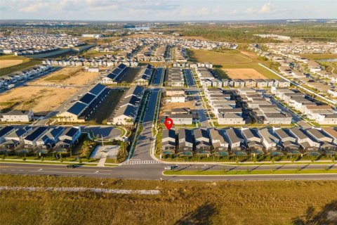 Villa ou maison à vendre à Kissimmee, Floride: 6 chambres, 277.5 m2 № 2404702 - photo 5