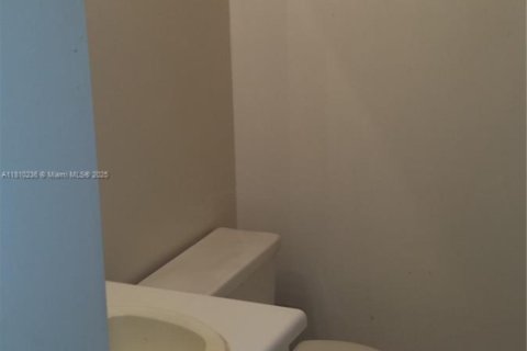 Condo in Pembroke Pines, Florida, 1 bedroom  № 1755756 - photo 14