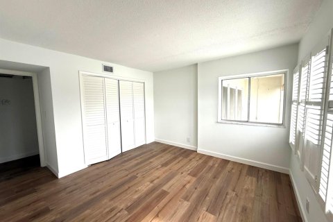 Apartment in North Palm Beach, Florida 2 bedrooms, 112.41 sq.m. № 2083553 - photo 10
