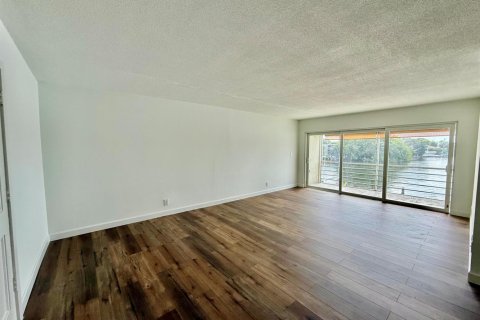 Apartment in North Palm Beach, Florida 2 bedrooms, 112.41 sq.m. № 2083553 - photo 6