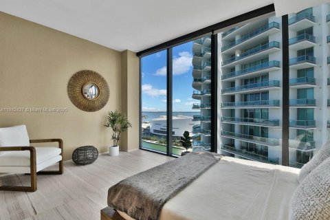 Condo in Miami, Florida, 4 bedrooms  № 1978062 - photo 29