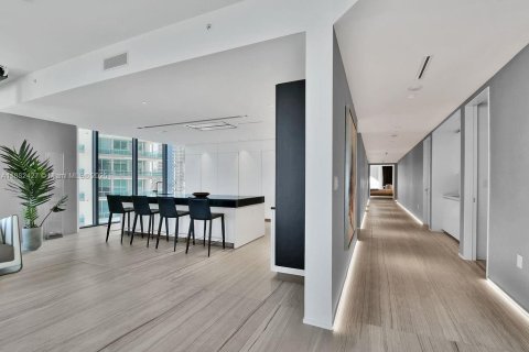 Condo in Miami, Florida, 4 bedrooms  № 1978062 - photo 27