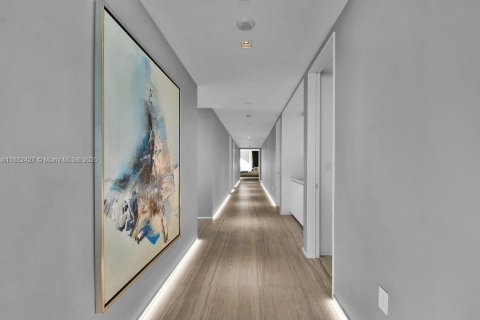 Condo in Miami, Florida, 4 bedrooms  № 1978062 - photo 26