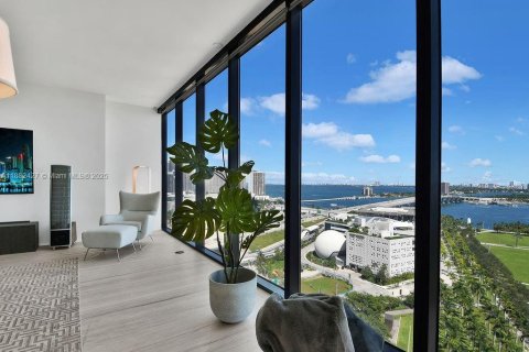 Condo in Miami, Florida, 4 bedrooms  № 1978062 - photo 7