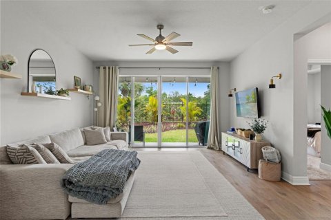 Villa ou maison à vendre à Apollo Beach, Floride: 3 chambres, 169.18 m2 № 2209710 - photo 5