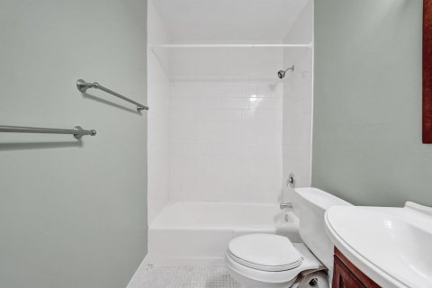 Condo in Fort Lauderdale, Florida, 2 bedrooms  № 2086760 - photo 22