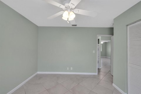 Condo in Fort Lauderdale, Florida, 2 bedrooms  № 2086760 - photo 25