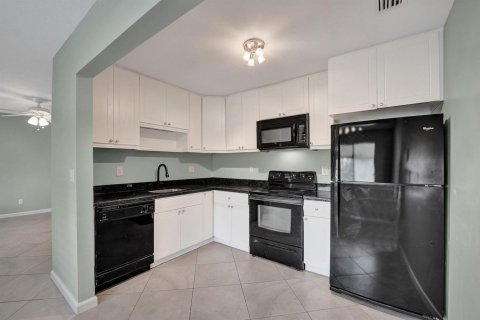 Condo in Fort Lauderdale, Florida, 2 bedrooms  № 2086760 - photo 14