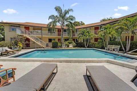 Condo in Fort Lauderdale, Florida, 2 bedrooms  № 2086760 - photo 2
