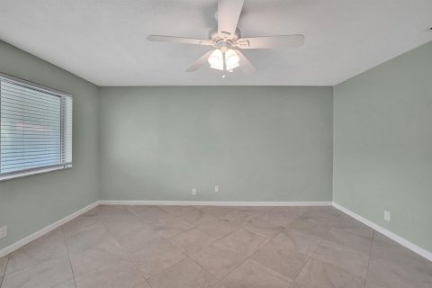 Condo in Fort Lauderdale, Florida, 2 bedrooms  № 2086760 - photo 8