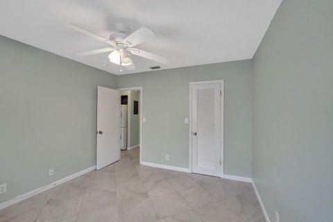 Condo in Fort Lauderdale, Florida, 2 bedrooms  № 2086760 - photo 18