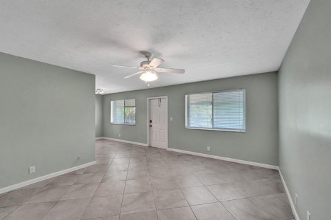 Condo in Fort Lauderdale, Florida, 2 bedrooms  № 2086760 - photo 10