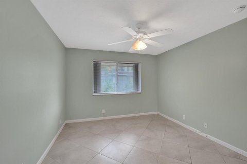 Condo in Fort Lauderdale, Florida, 2 bedrooms  № 2086760 - photo 17