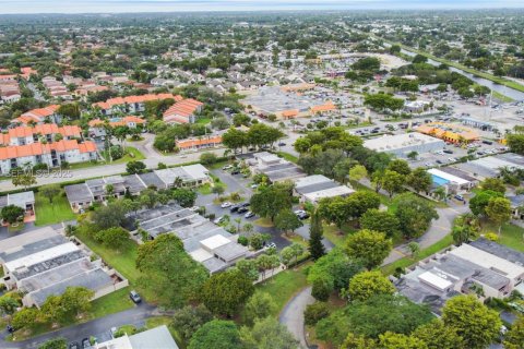Villa ou maison à louer à Miami, Floride: 2 chambres, 117.24 m2 № 1987406 - photo 21