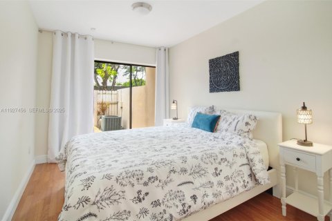 Villa ou maison à louer à Miami, Floride: 2 chambres, 117.24 m2 № 1987406 - photo 7
