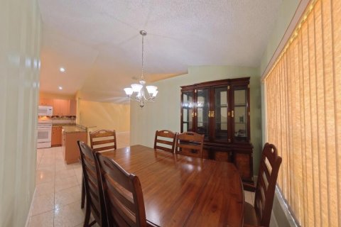 Villa ou maison à vendre à Boynton Beach, Floride: 3 chambres, 137.87 m2 № 2180566 - photo 17