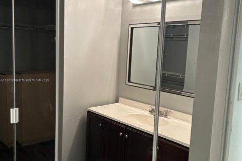 Copropriété à vendre à Lauderhill, Floride: 3 chambres, 147.06 m2 № 1897138 - photo 8