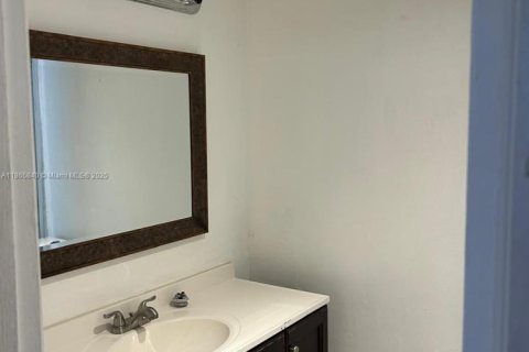 Copropriété à vendre à Lauderhill, Floride: 3 chambres, 147.06 m2 № 1897138 - photo 15