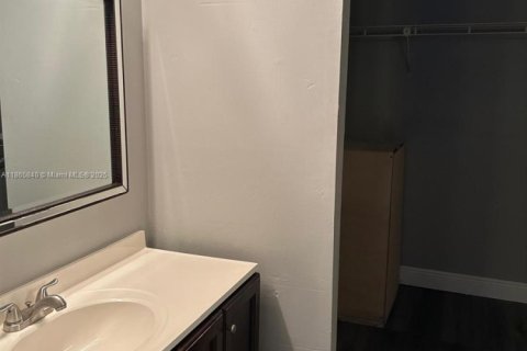Copropriété à vendre à Lauderhill, Floride: 3 chambres, 147.06 m2 № 1897138 - photo 7