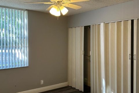 Copropriété à vendre à Lauderhill, Floride: 3 chambres, 147.06 m2 № 1897138 - photo 13